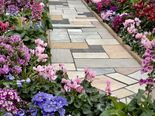Garden Path Installation in Marysville